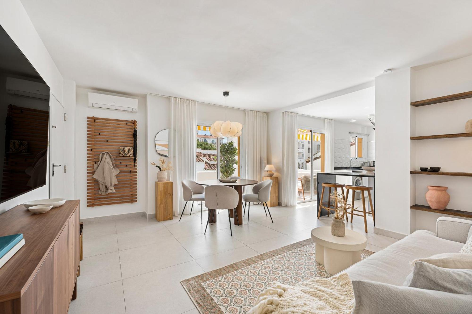 4br Penthouse W Pool & Parking 500m From The Apartamento Marbella